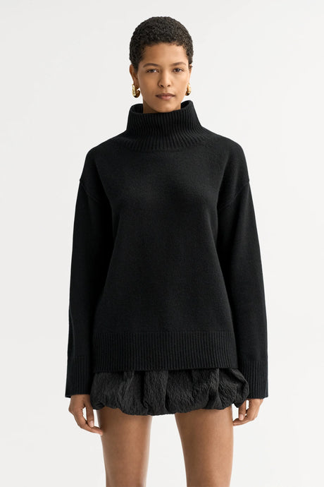 SOFT GOAT Girlfriend Turtleneck - Black