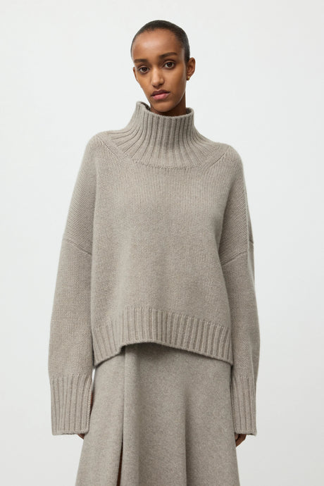 SOFT GOAT Girlfriend Turtleneck - Greige