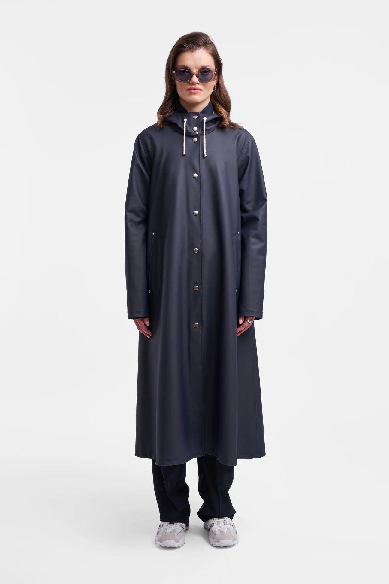 STUTTERHEIM Mosebacke Long Print Raincoat - Navy