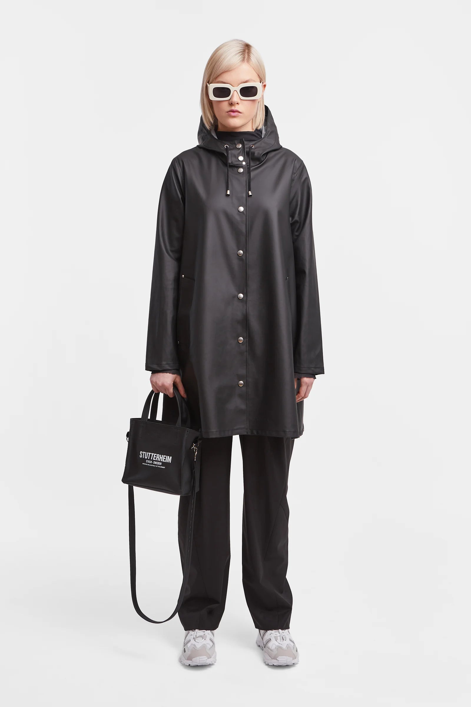 STUTTERHEIM Mosebacke Lightweight Black Amaryllis West End