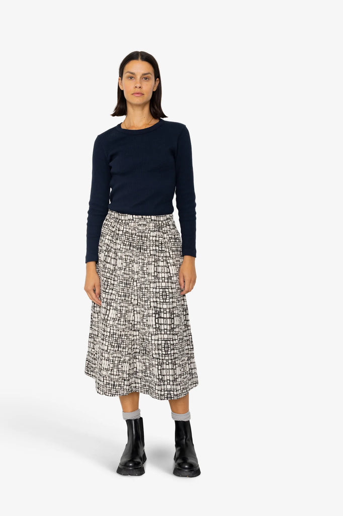 Folk Full Seam Skirt - Black / Ecru Maze Print