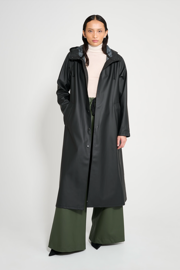 STUTTERHEIM Mosebacke Long Raincoat - Black
