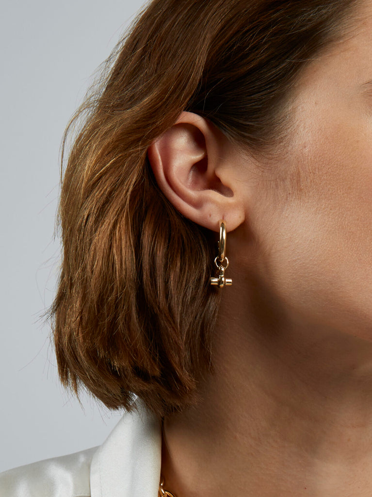 Tilly Sveaas Small Gold T-Bar Earrings