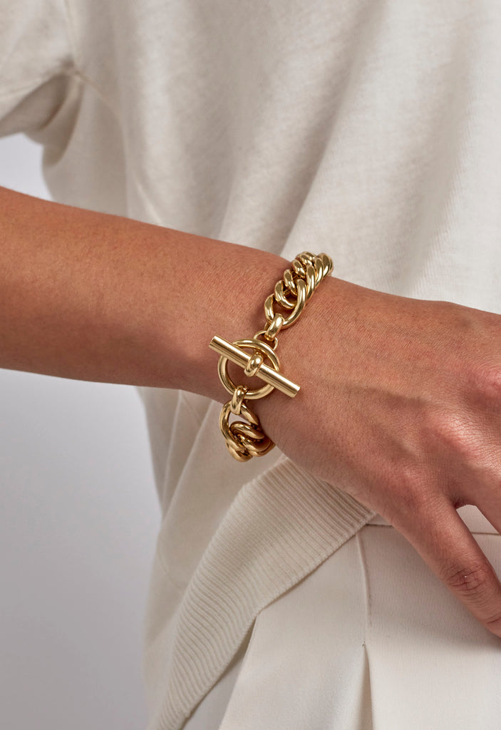 Tilly Sveaas Medium Gold Curb Link Bracelet